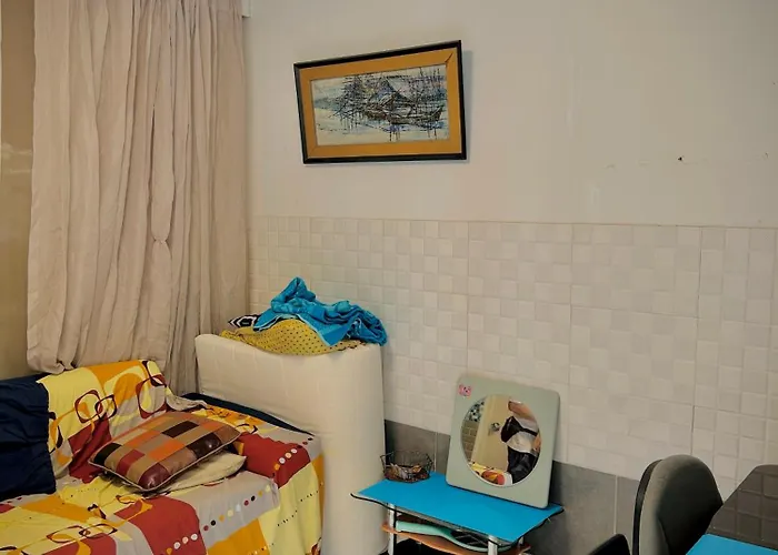 Bright Near Mrt Si Kritha With Pool & Workspace Apartment